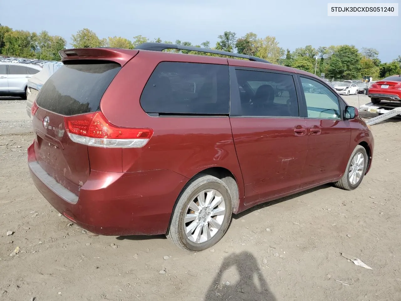 5TDJK3DCXDS051240 2013 Toyota Sienna Le