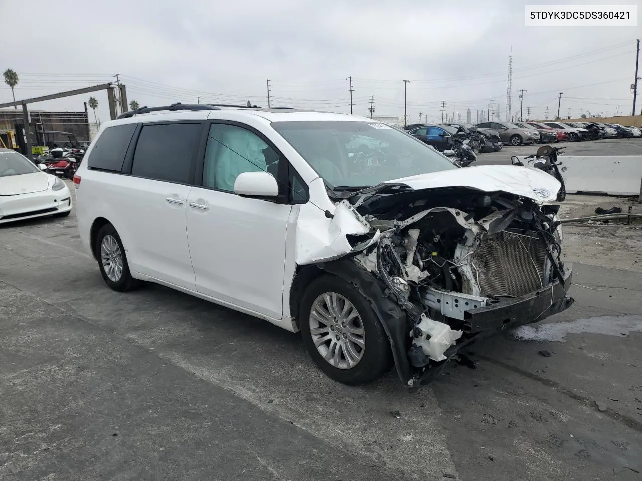 2013 Toyota Sienna Xle VIN: 5TDYK3DC5DS360421 Lot: 72604074