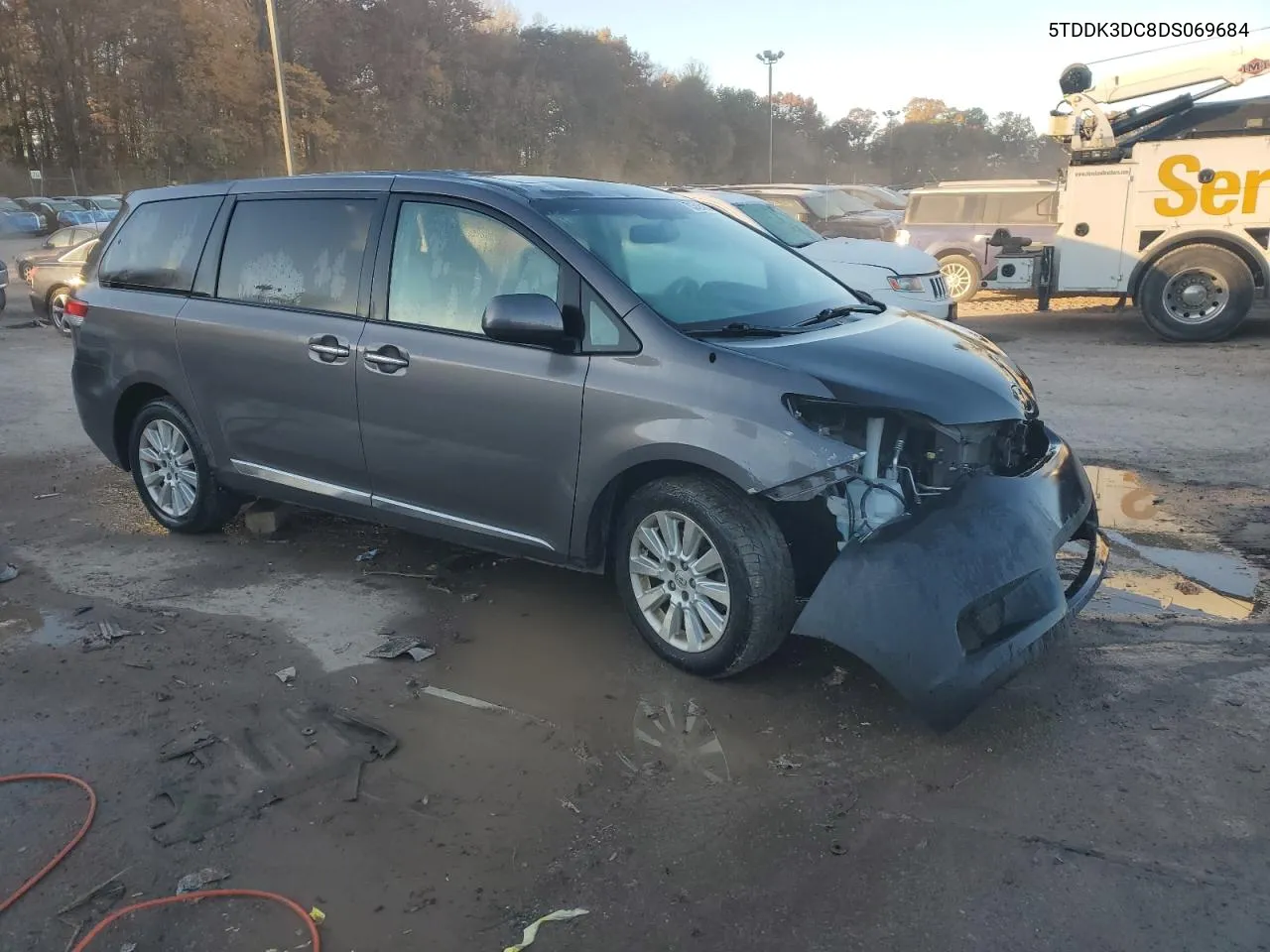 5TDDK3DC8DS069684 2013 Toyota Sienna Xle