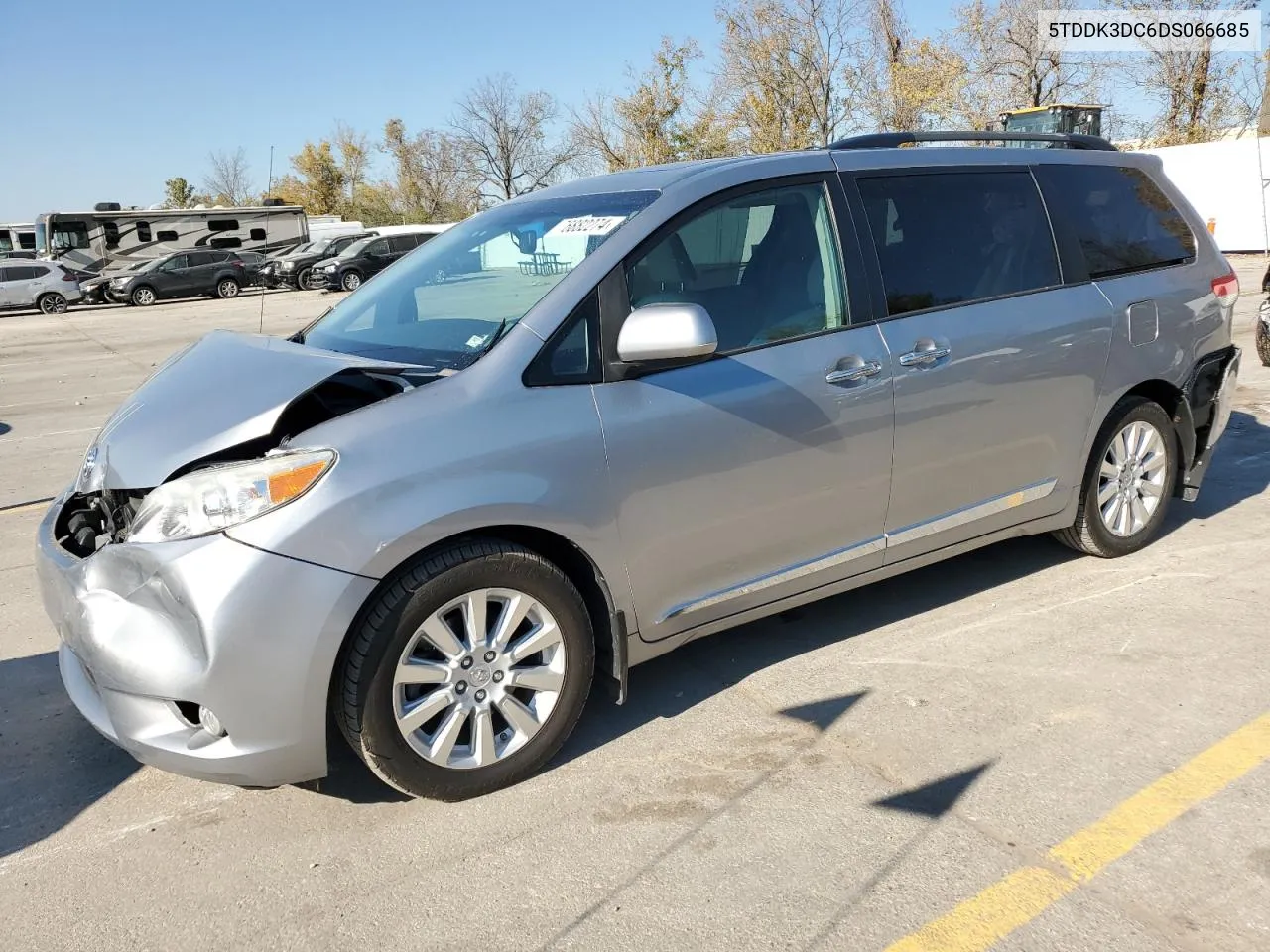 5TDDK3DC6DS066685 2013 Toyota Sienna Xle