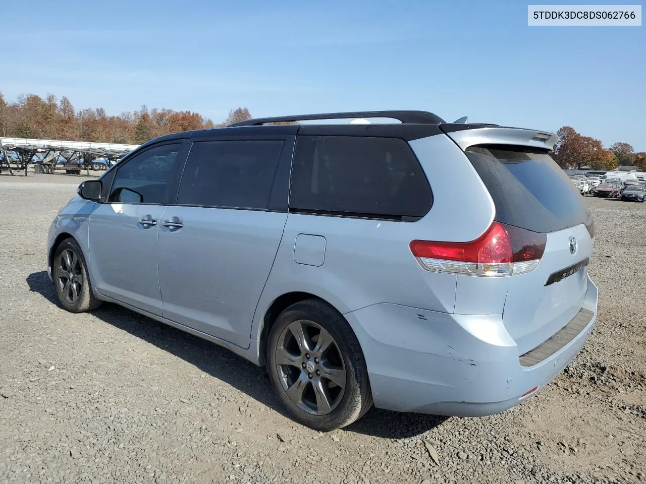 5TDDK3DC8DS062766 2013 Toyota Sienna Xle