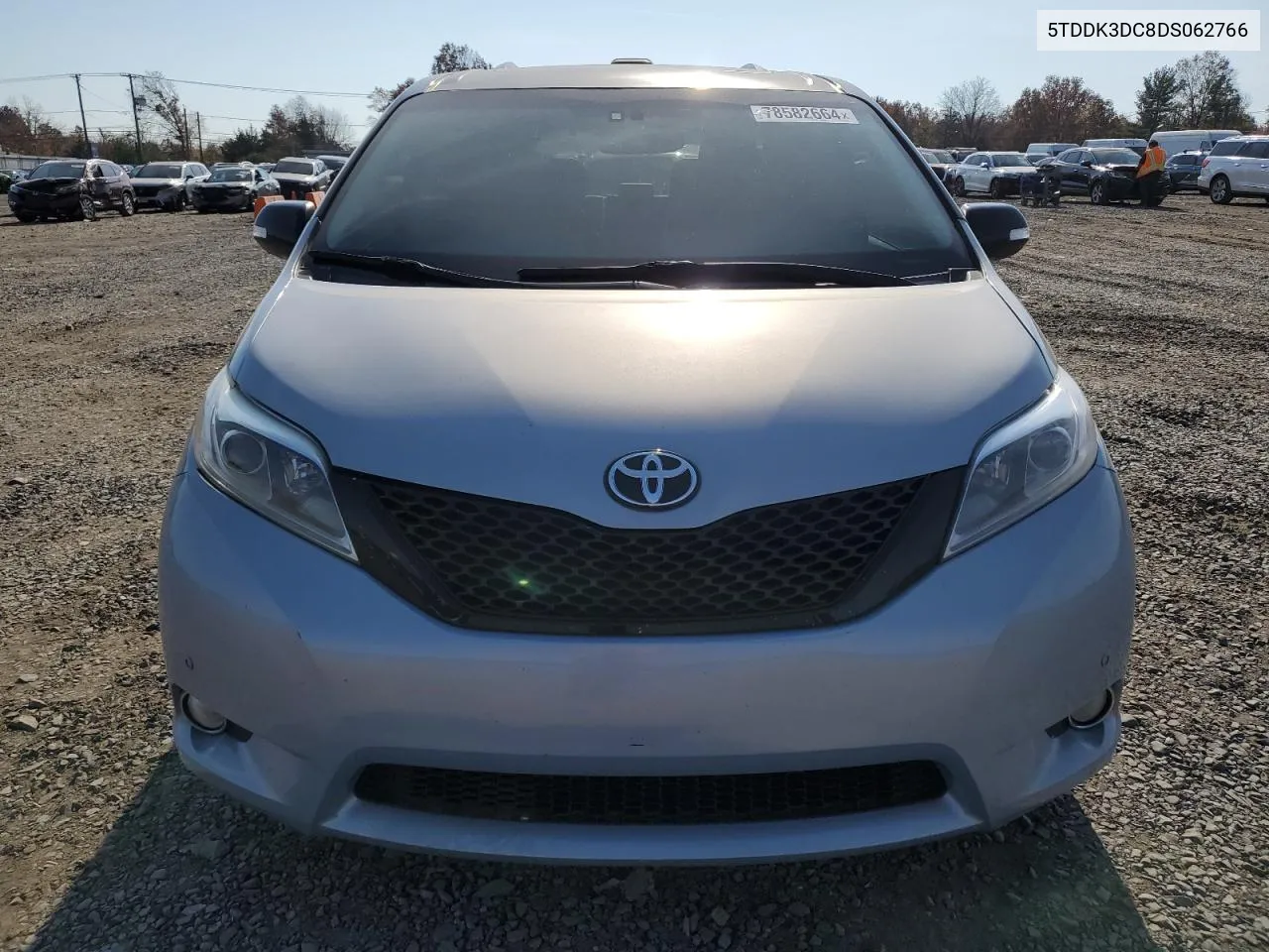 5TDDK3DC8DS062766 2013 Toyota Sienna Xle