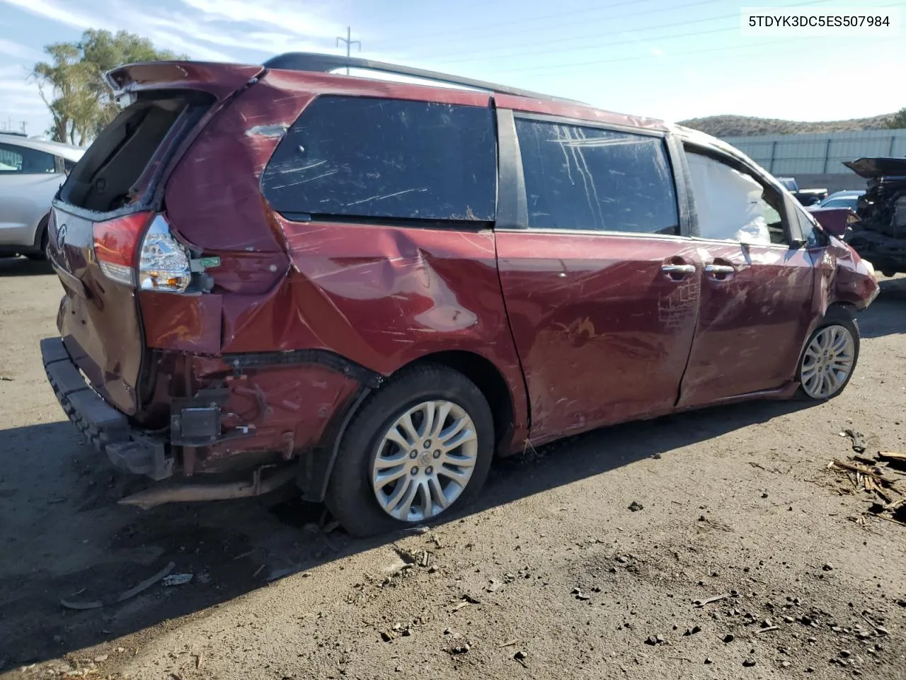 5TDYK3DC5ES507984 2014 Toyota Sienna Xle