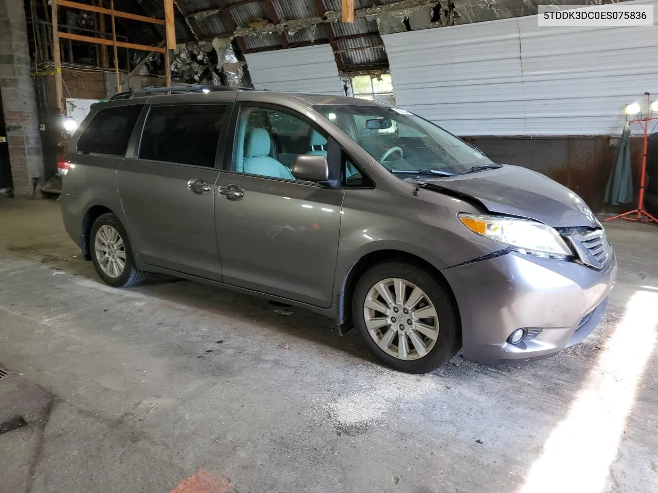 5TDDK3DC0ES075836 2014 Toyota Sienna Xle