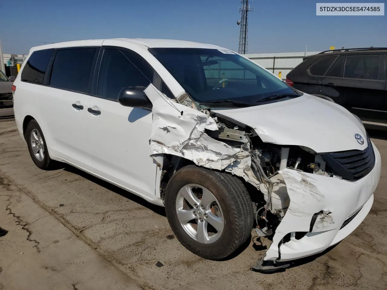 5TDZK3DC5ES474585 2014 Toyota Sienna