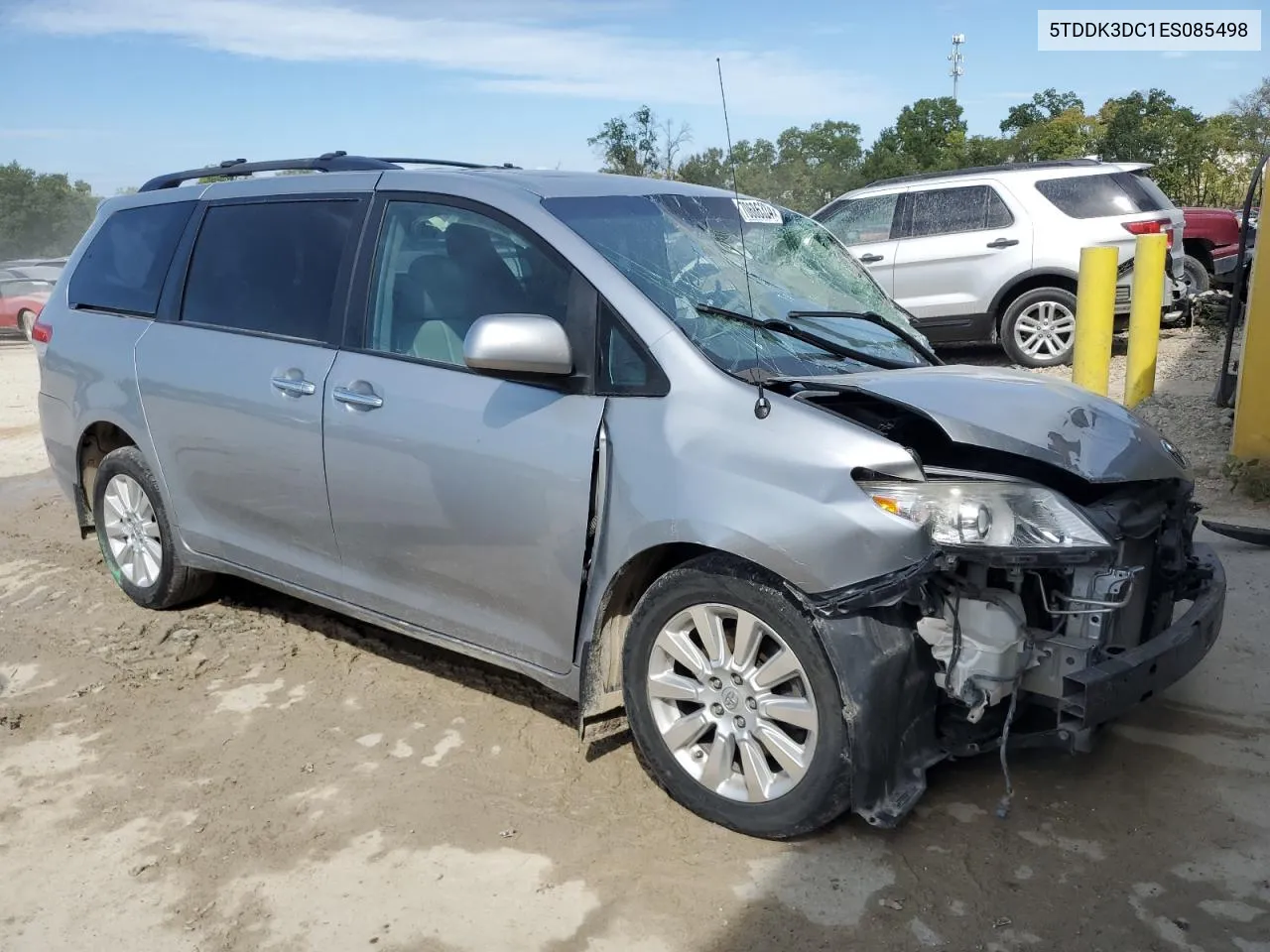 5TDDK3DC1ES085498 2014 Toyota Sienna Xle