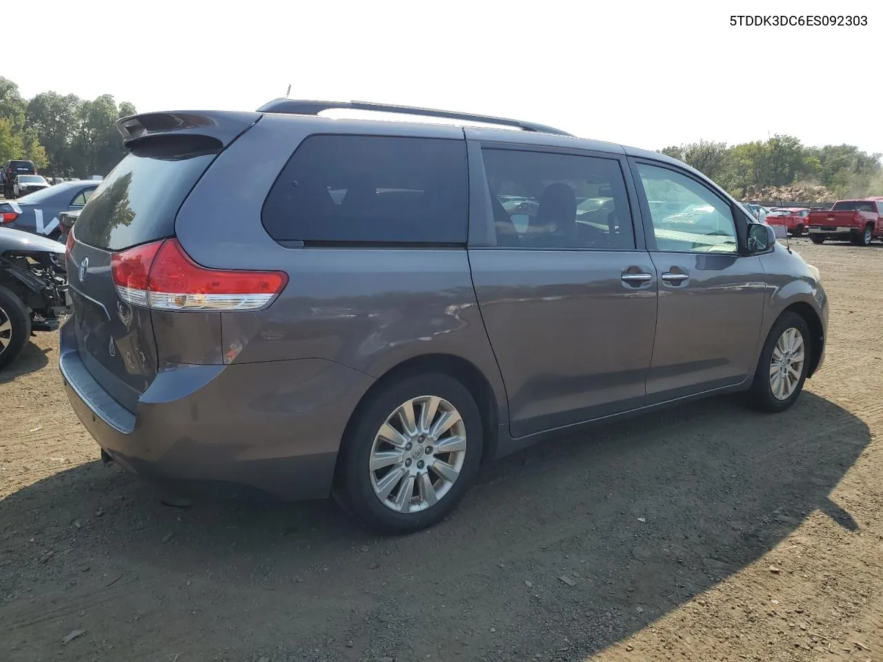 2014 Toyota Sienna Xle VIN: 5TDDK3DC6ES092303 Lot: 70858914