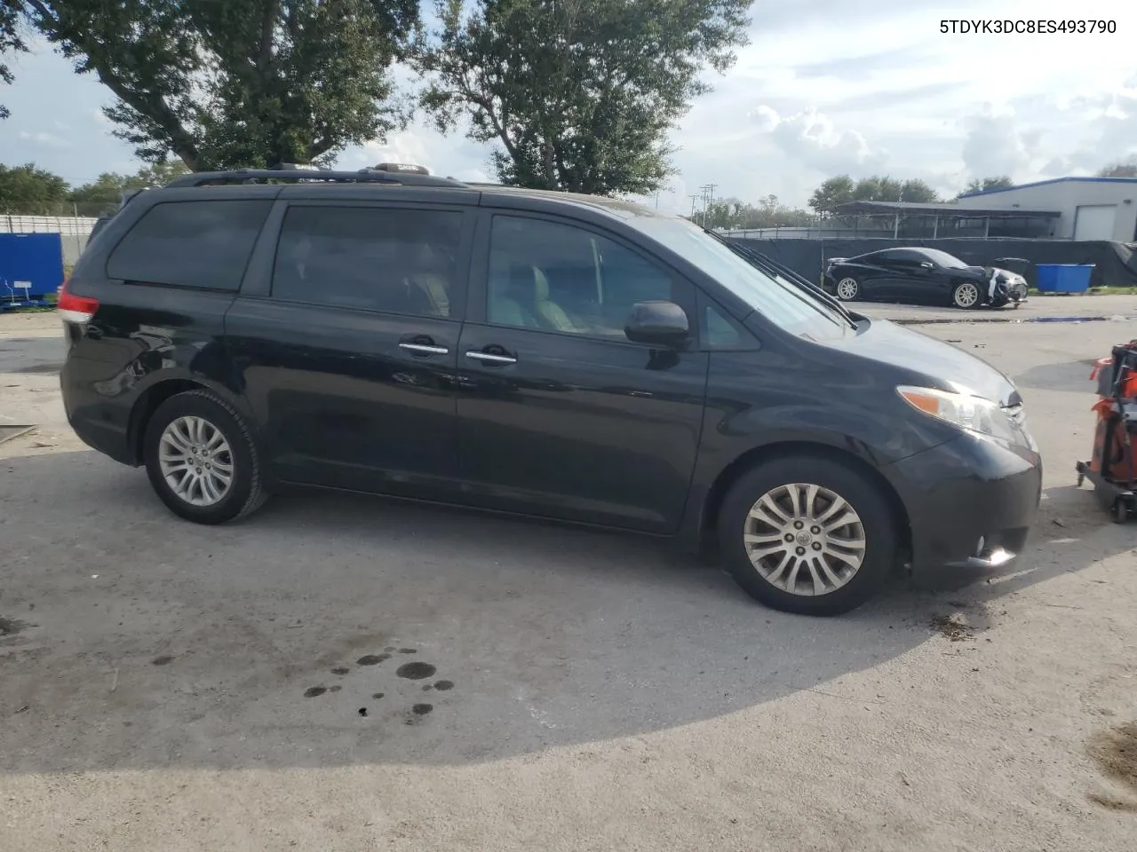 2014 Toyota Sienna Xle VIN: 5TDYK3DC8ES493790 Lot: 71537674