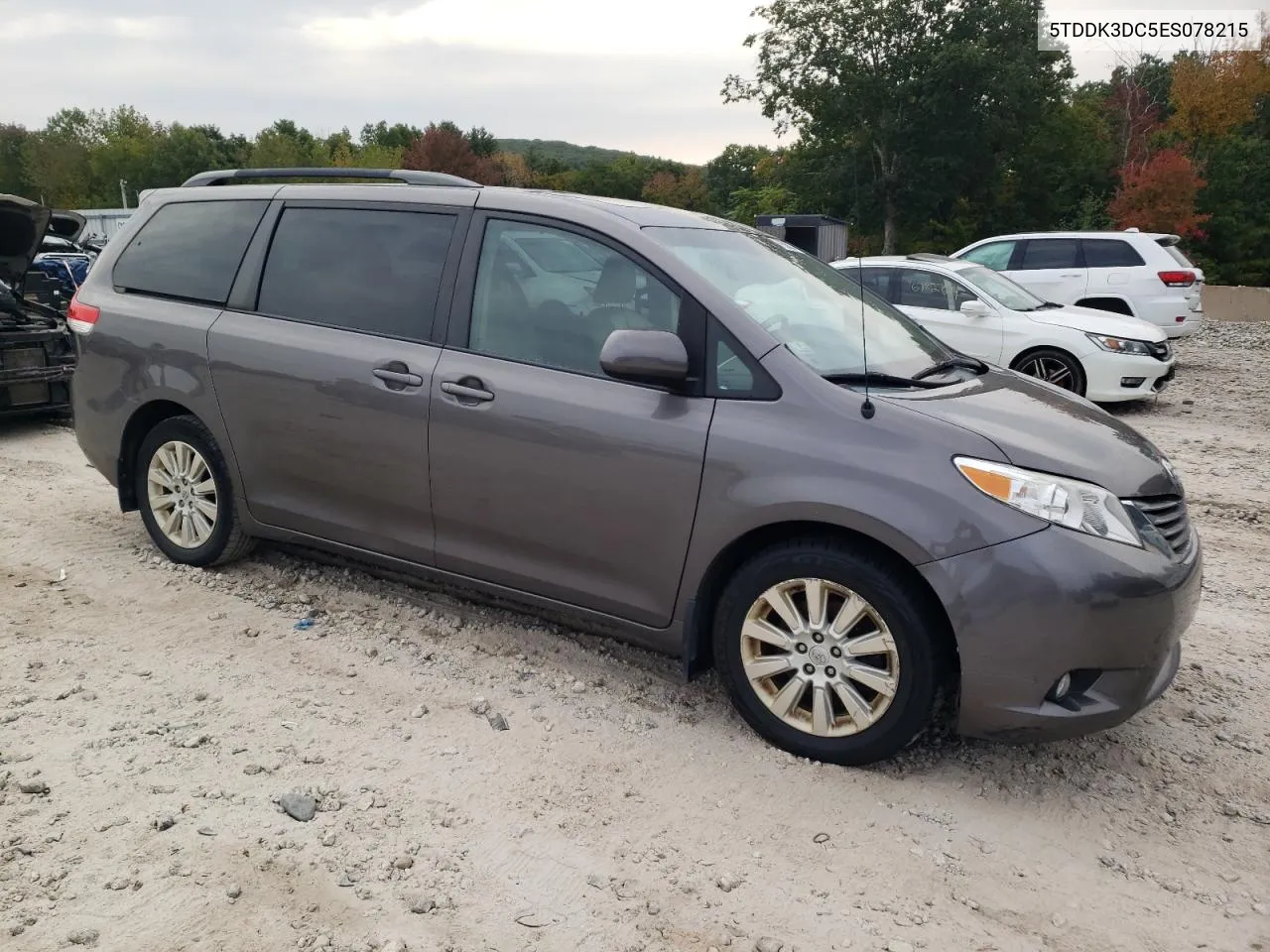 5TDDK3DC5ES078215 2014 Toyota Sienna Xle