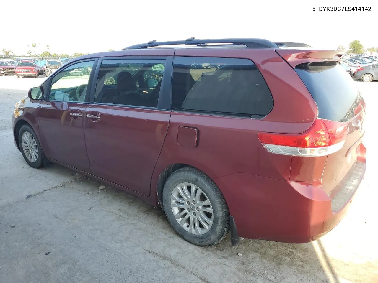 5TDYK3DC7ES414142 2014 Toyota Sienna Xle