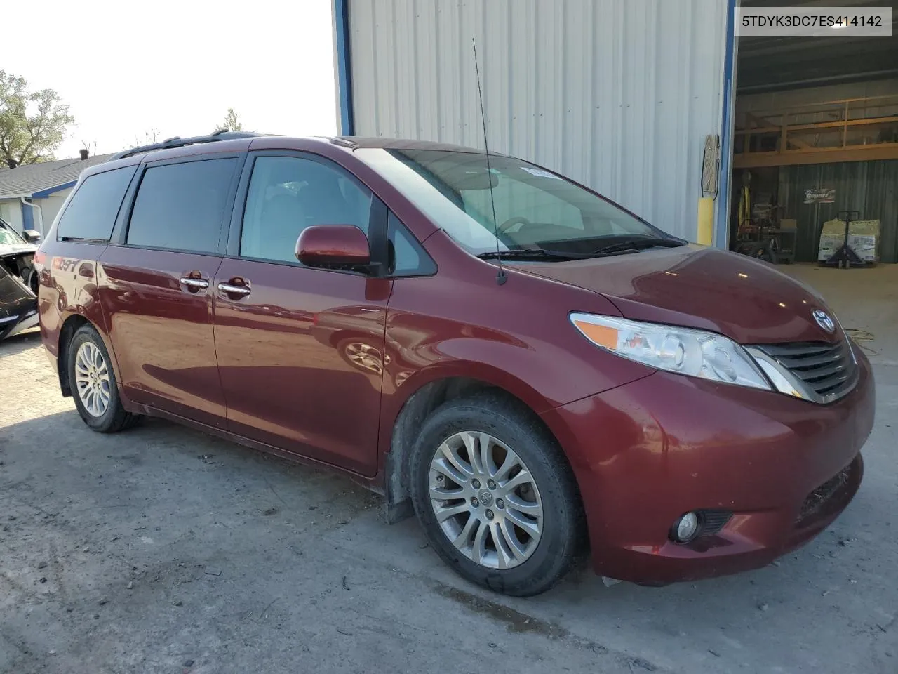 5TDYK3DC7ES414142 2014 Toyota Sienna Xle