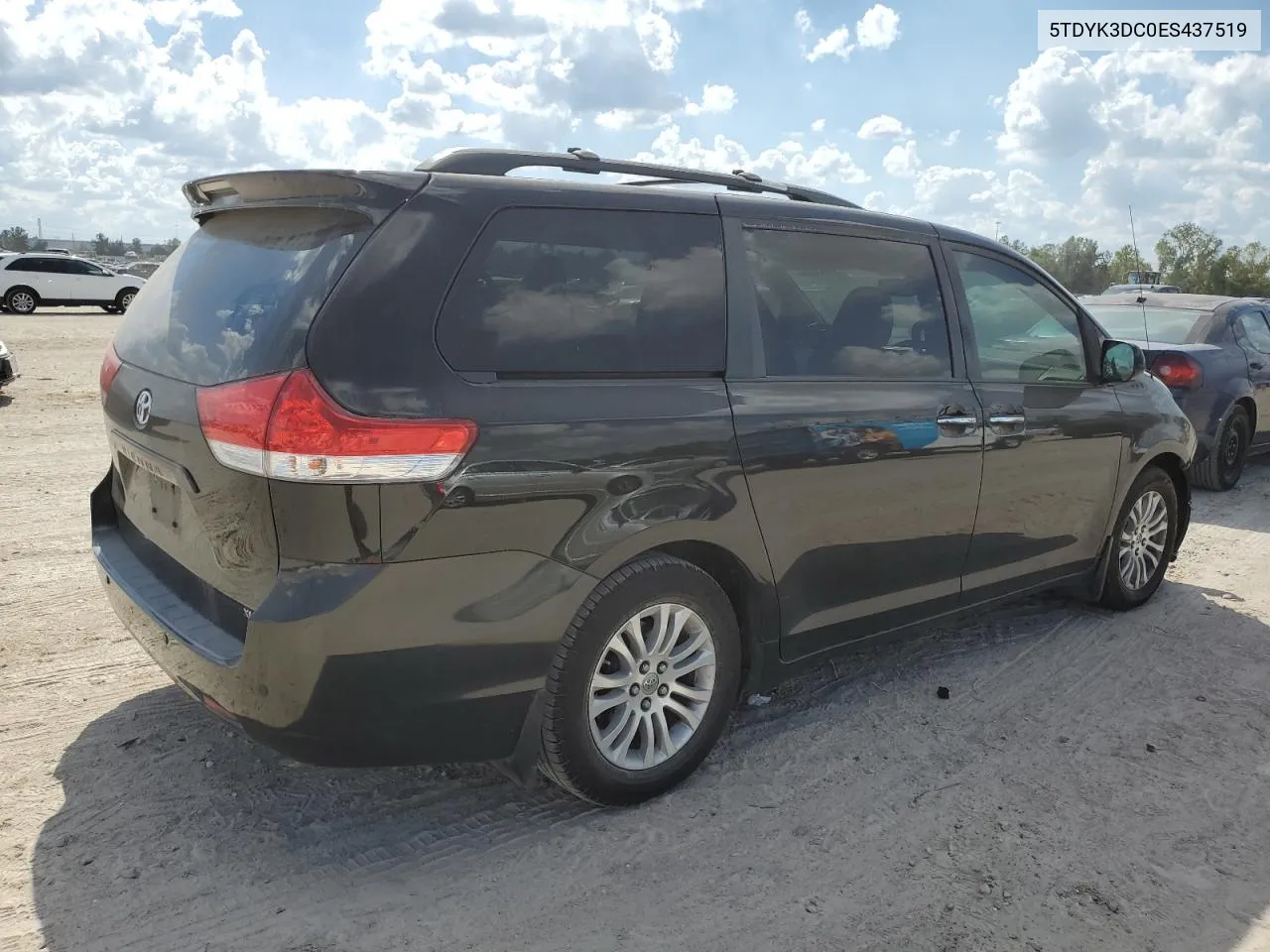 5TDYK3DC0ES437519 2014 Toyota Sienna Xle