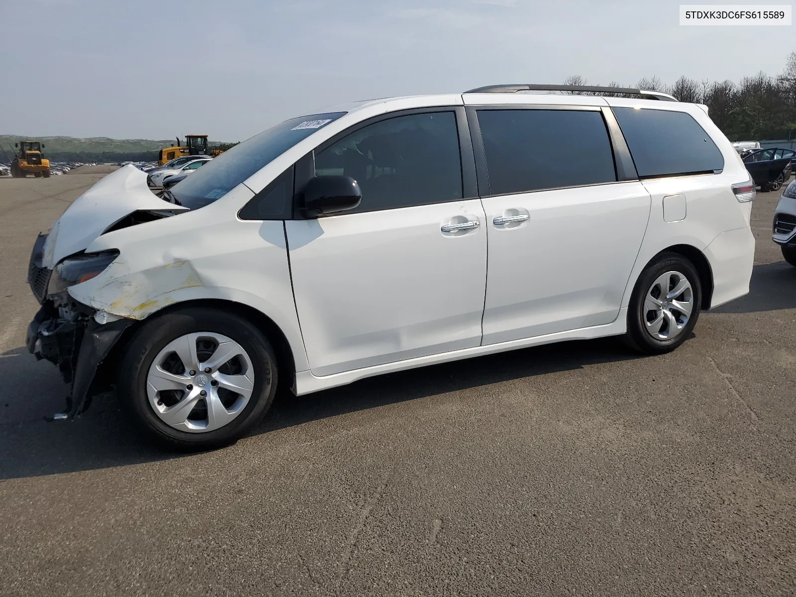 5TDXK3DC6FS615589 2015 Toyota Sienna Sport