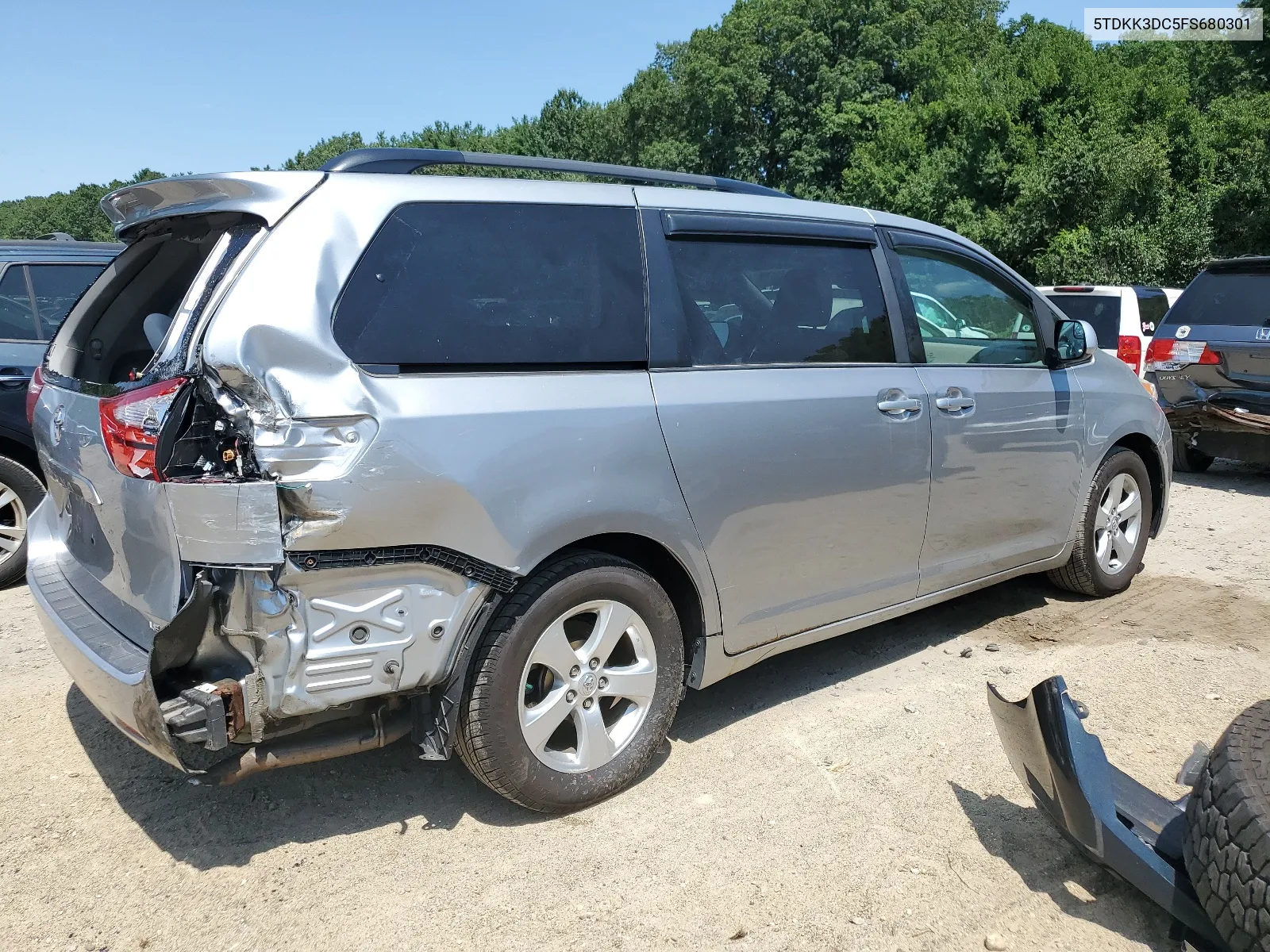 2015 Toyota Sienna Le VIN: 5TDKK3DC5FS680301 Lot: 64999104