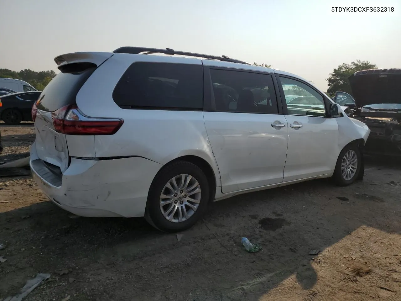 2015 Toyota Sienna Xle VIN: 5TDYK3DCXFS632318 Lot: 65630174