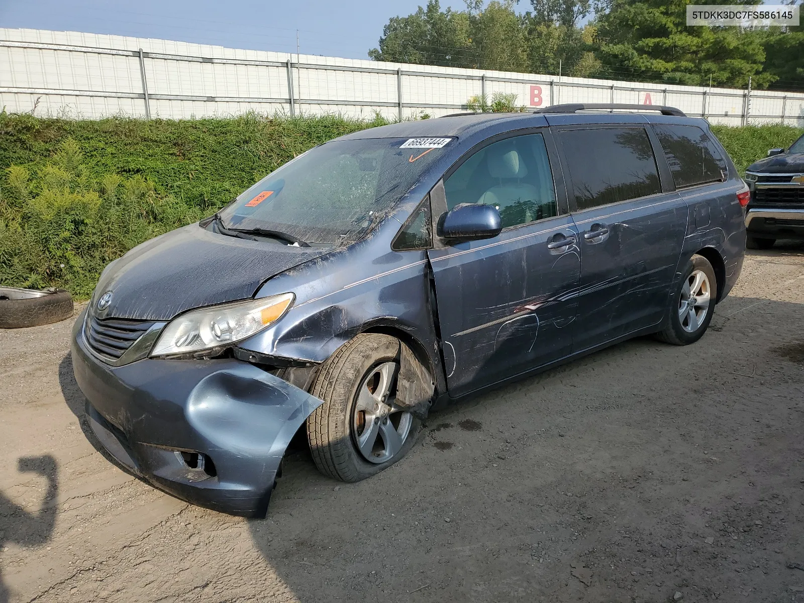 2015 Toyota Sienna Le VIN: 5TDKK3DC7FS586145 Lot: 66937444