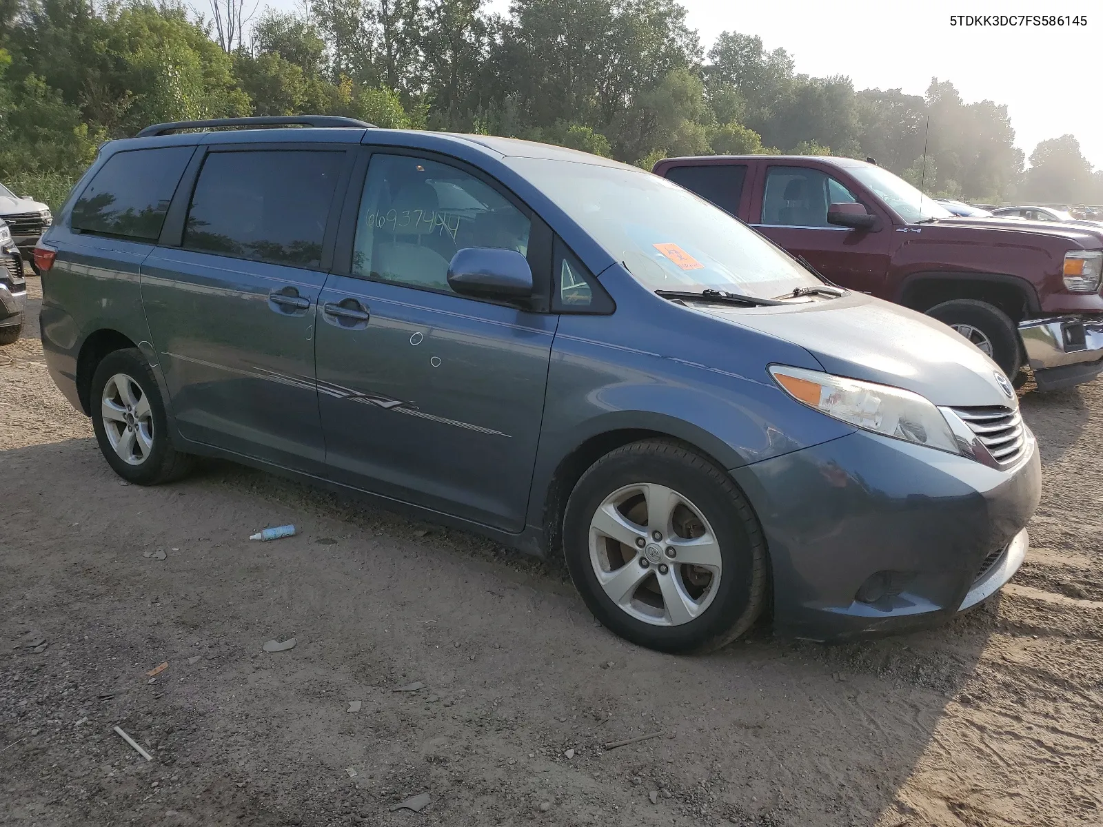 2015 Toyota Sienna Le VIN: 5TDKK3DC7FS586145 Lot: 66937444