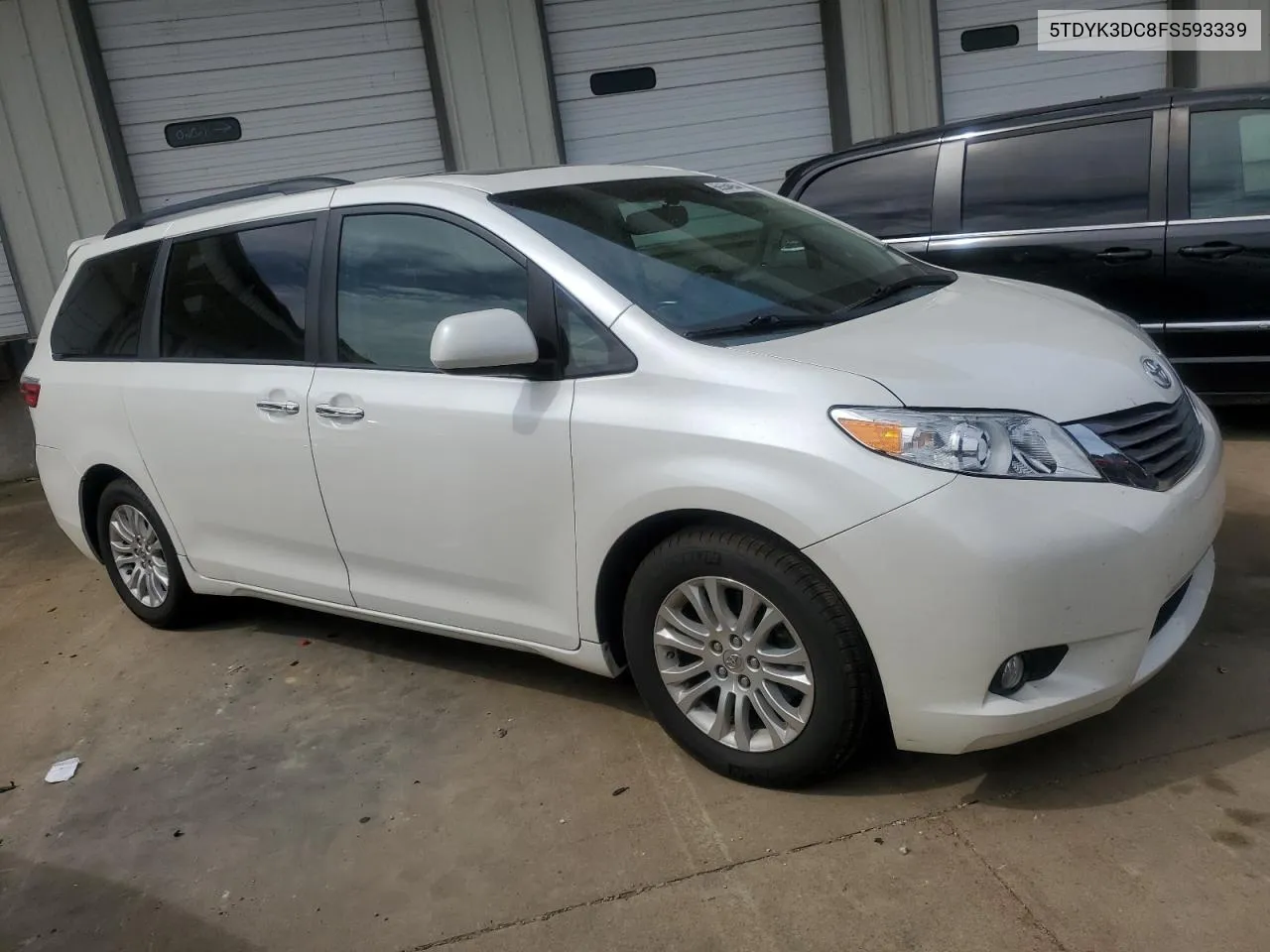 5TDYK3DC8FS593339 2015 Toyota Sienna Xle