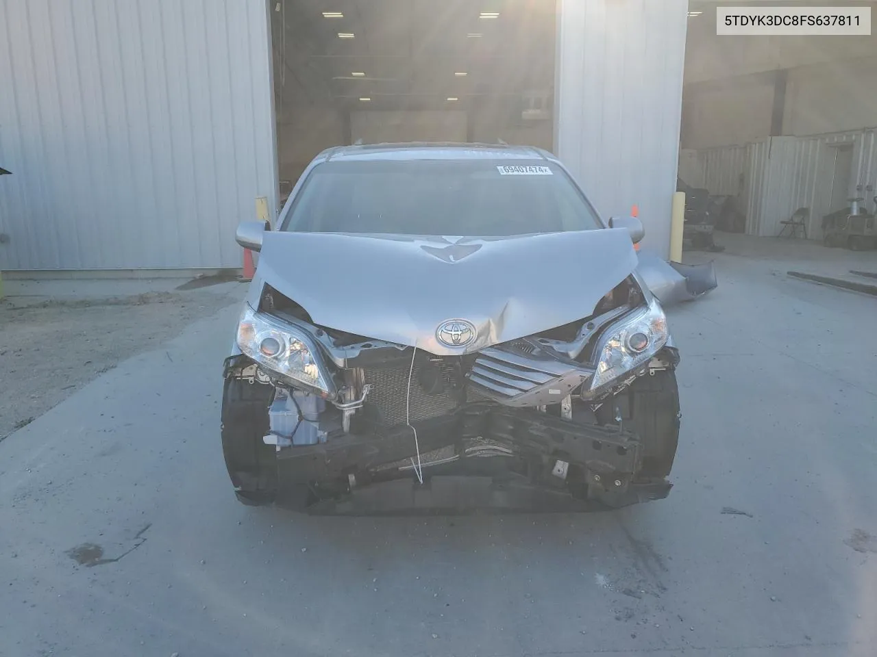 5TDYK3DC8FS637811 2015 Toyota Sienna Xle