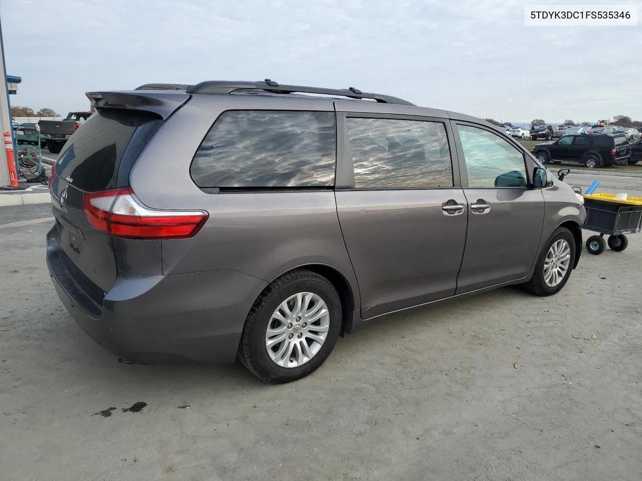 2015 Toyota Sienna Xle VIN: 5TDYK3DC1FS535346 Lot: 70137132