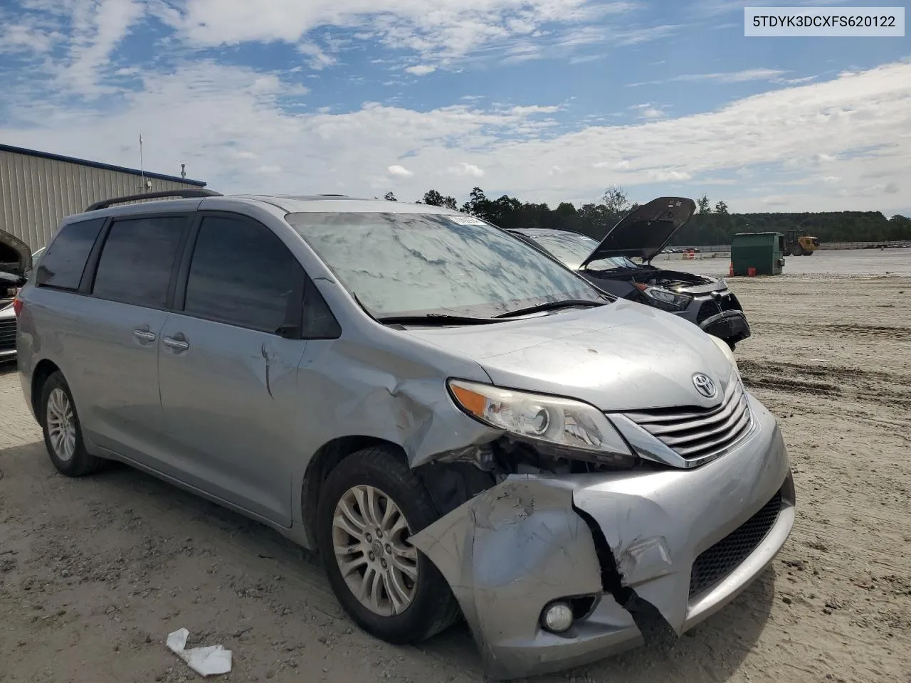 2015 Toyota Sienna Xle VIN: 5TDYK3DCXFS620122 Lot: 70492964