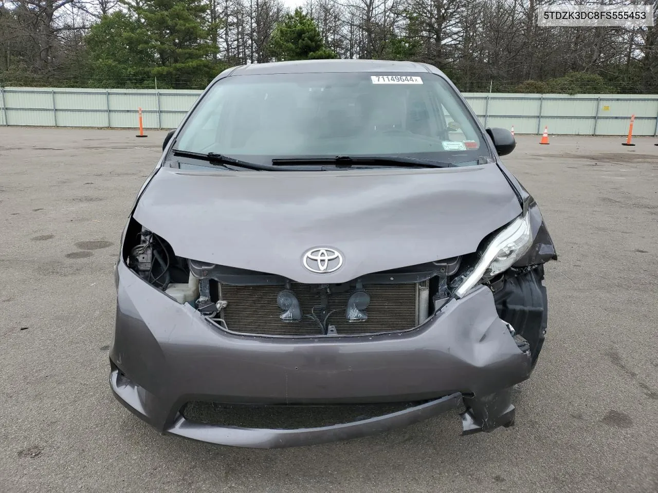 5TDZK3DC8FS555453 2015 Toyota Sienna