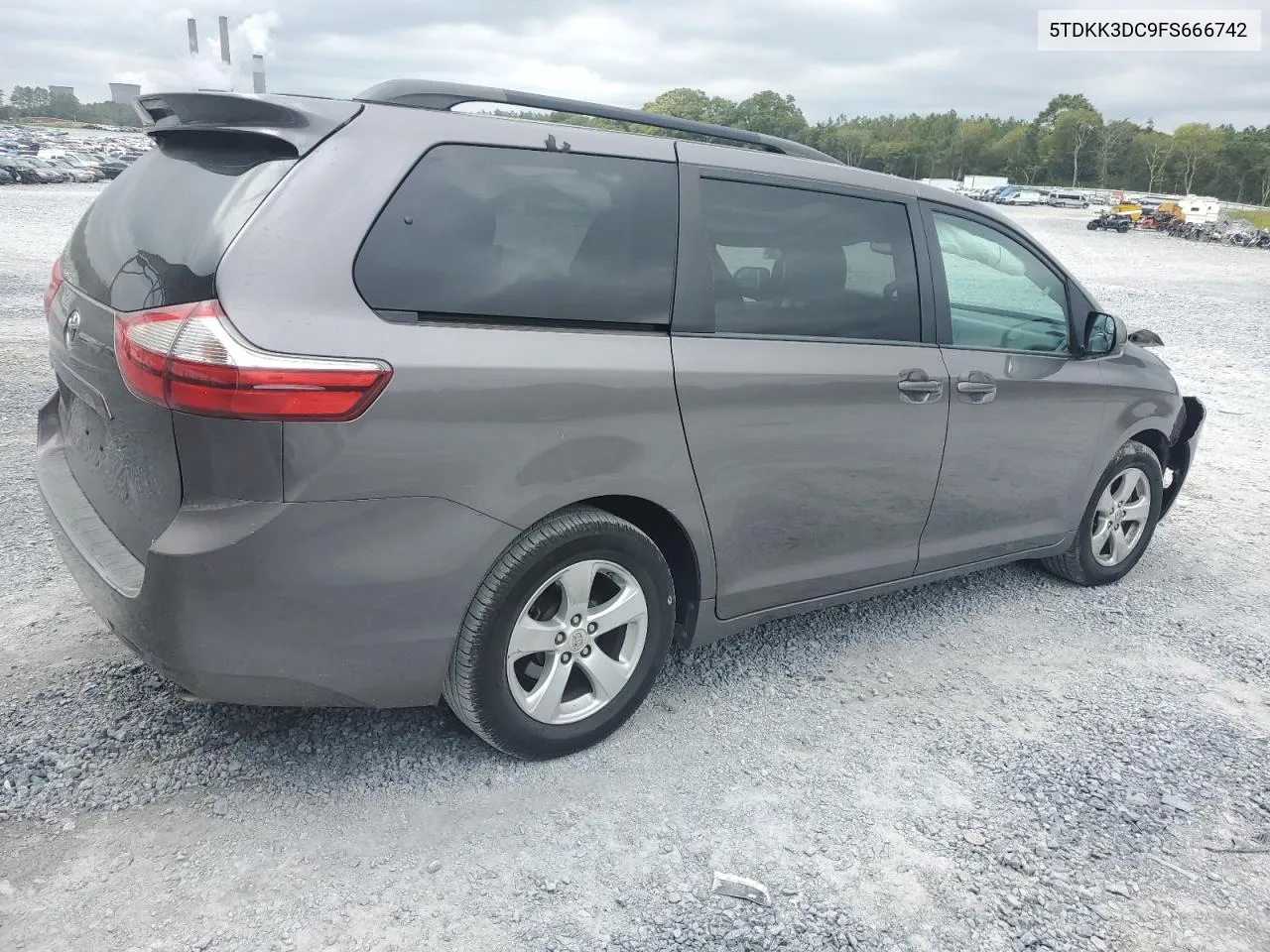 2015 Toyota Sienna Le VIN: 5TDKK3DC9FS666742 Lot: 71445914