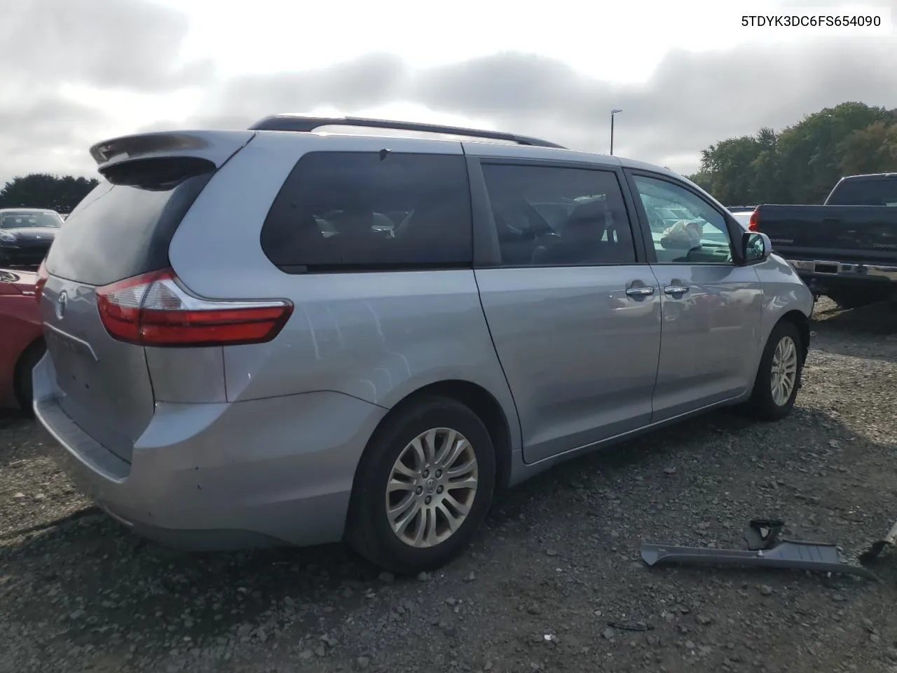 2015 Toyota Sienna Xle VIN: 5TDYK3DC6FS654090 Lot: 73212764