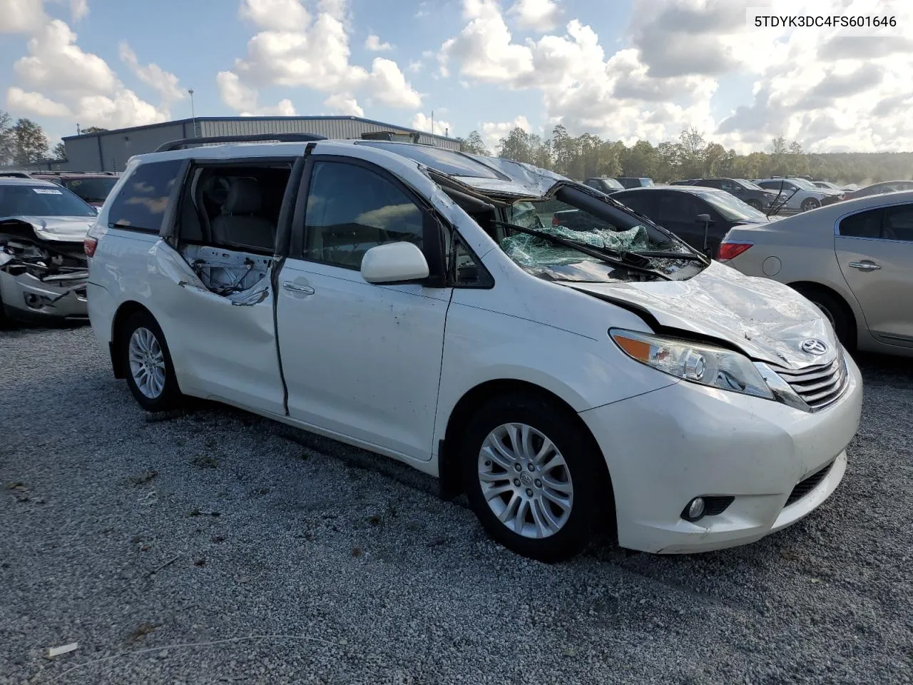 5TDYK3DC4FS601646 2015 Toyota Sienna Xle