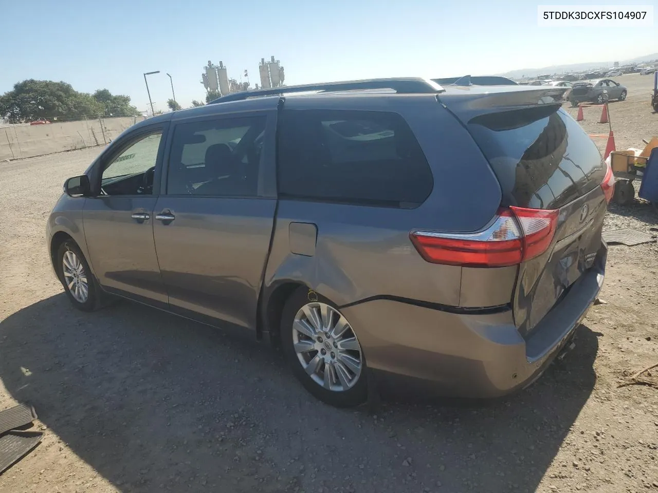 5TDDK3DCXFS104907 2015 Toyota Sienna Xle