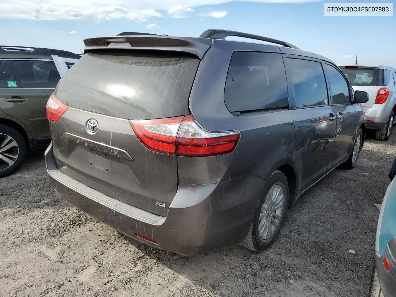 5TDYK3DC4FS607883 2015 Toyota Sienna Xle