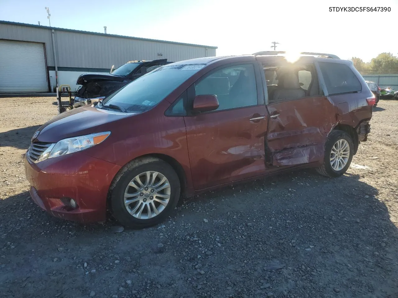 2015 Toyota Sienna Xle VIN: 5TDYK3DC5FS647390 Lot: 76180214