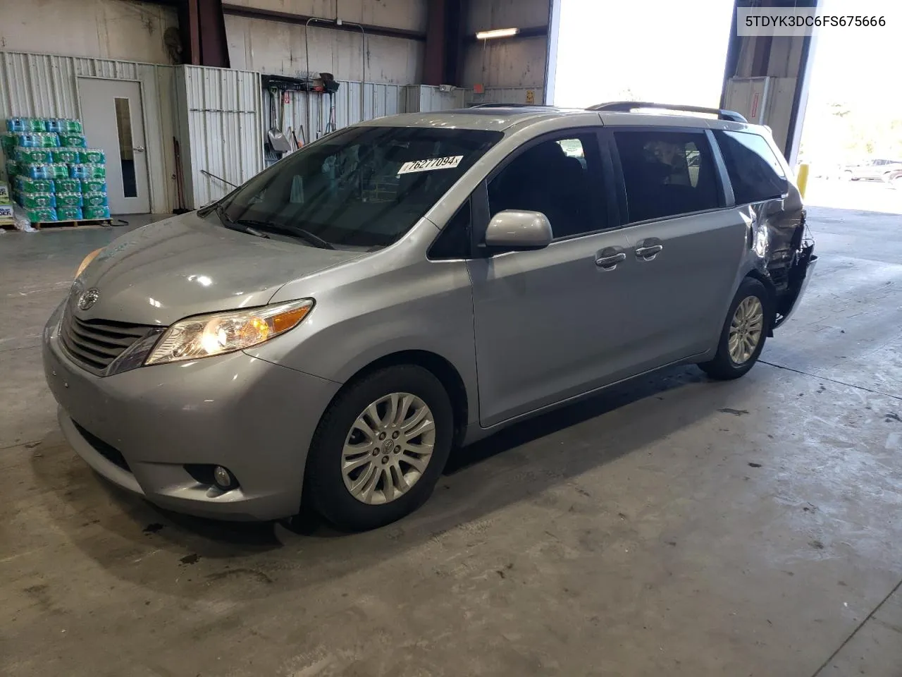 2015 Toyota Sienna Xle VIN: 5TDYK3DC6FS675666 Lot: 76277094