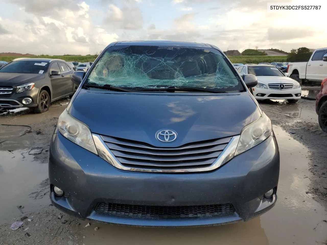 2015 Toyota Sienna Xle VIN: 5TDYK3DC2FS527787 Lot: 76639554