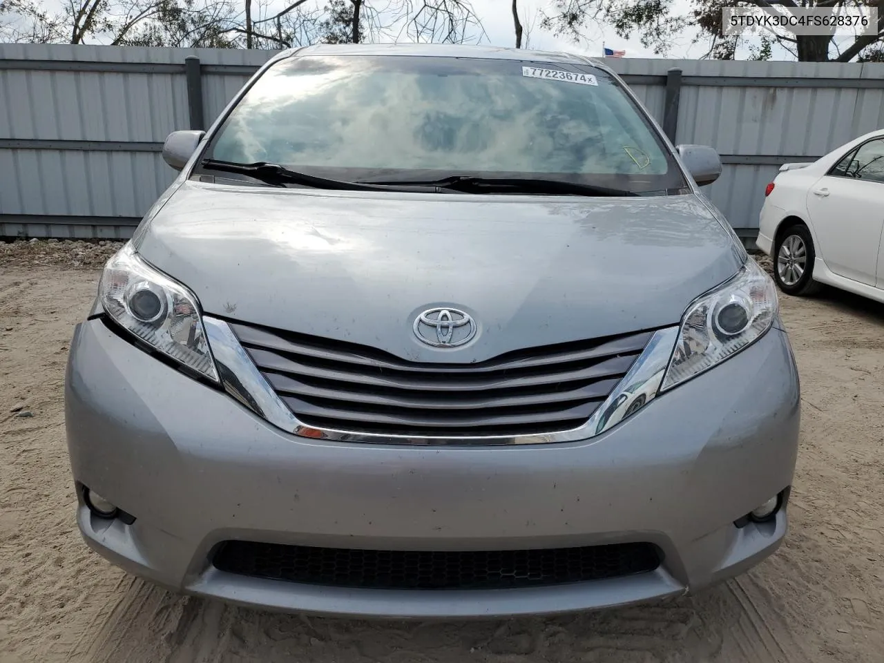 2015 Toyota Sienna Xle VIN: 5TDYK3DC4FS628376 Lot: 77223674