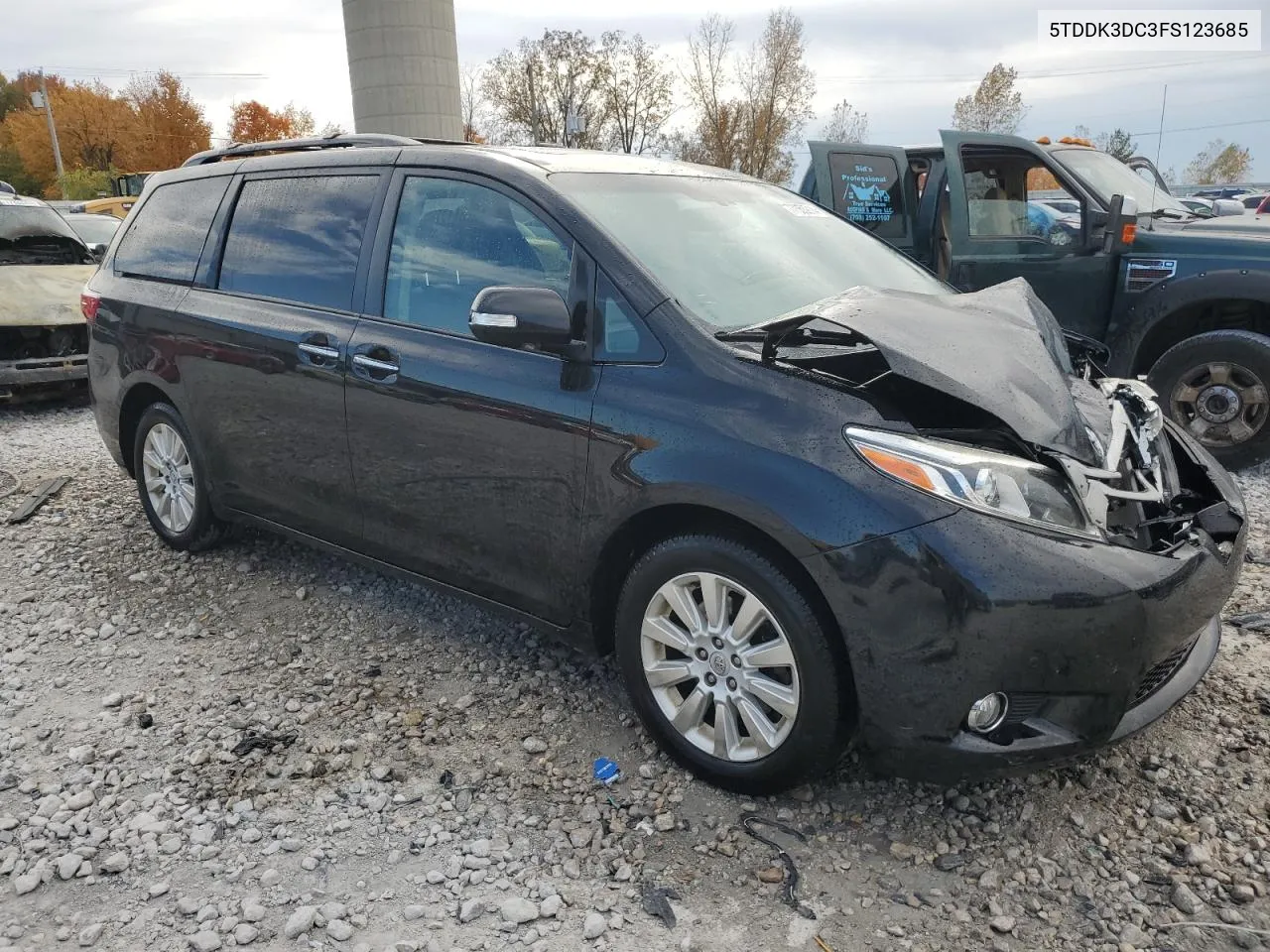 2015 Toyota Sienna Xle VIN: 5TDDK3DC3FS123685 Lot: 77353914