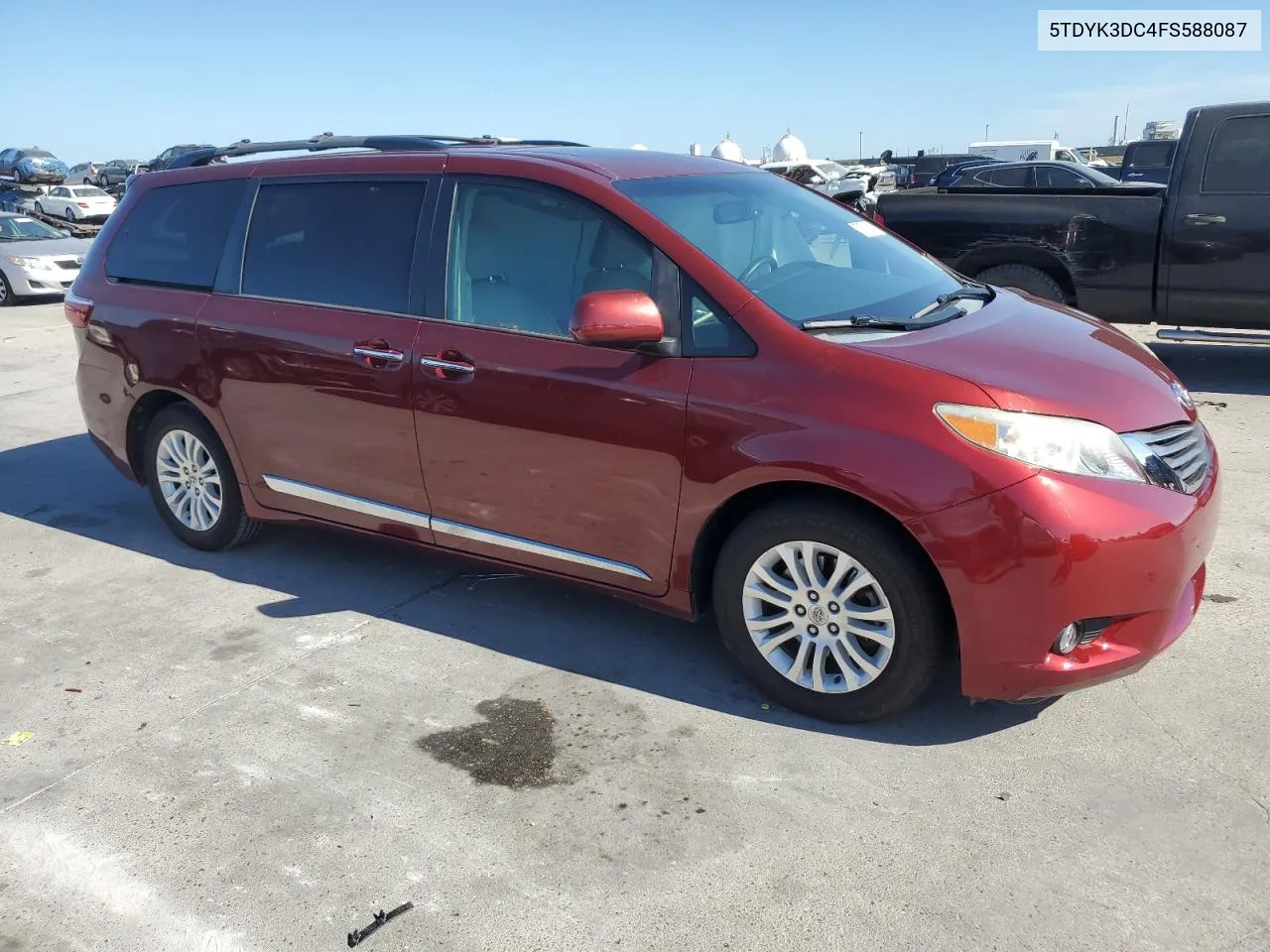 5TDYK3DC4FS588087 2015 Toyota Sienna Xle