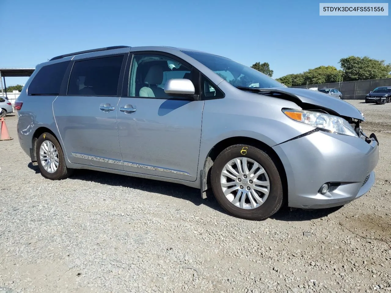 5TDYK3DC4FS551556 2015 Toyota Sienna Xle