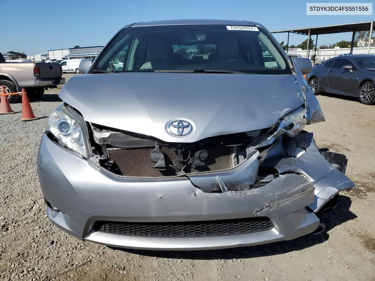 5TDYK3DC4FS551556 2015 Toyota Sienna Xle