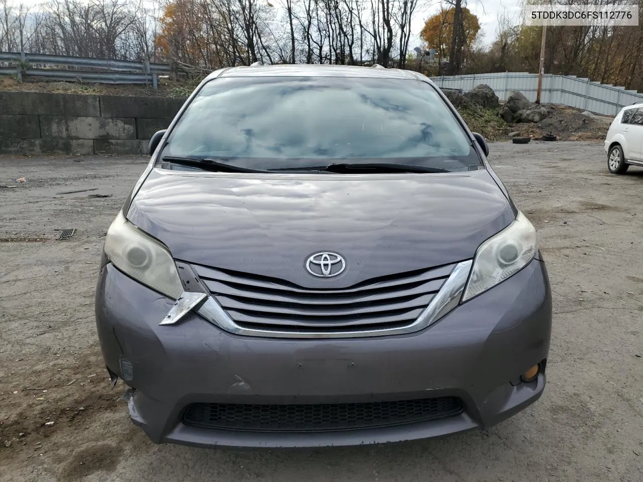 2015 Toyota Sienna Xle VIN: 5TDDK3DC6FS112776 Lot: 81052154