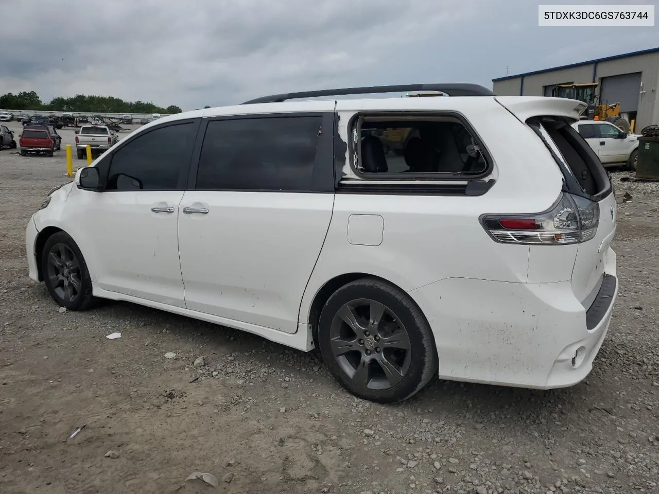 5TDXK3DC6GS763744 2016 Toyota Sienna Se