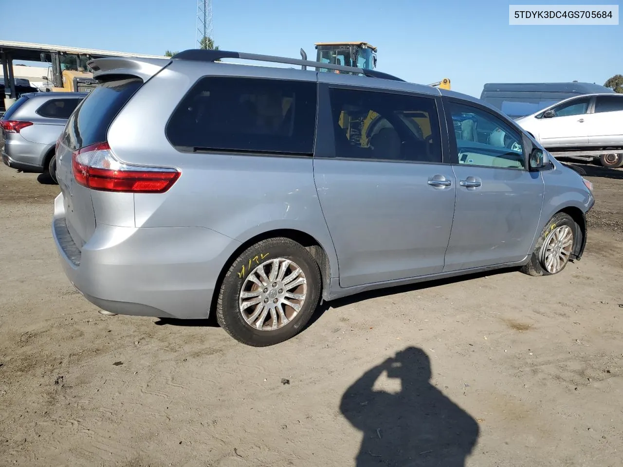 2016 Toyota Sienna Xle VIN: 5TDYK3DC4GS705684 Lot: 69295084