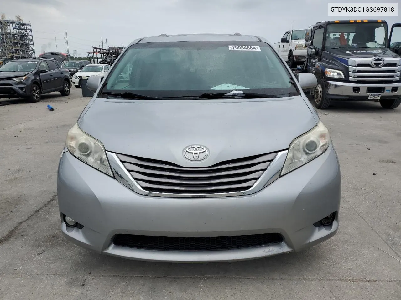 5TDYK3DC1GS697818 2016 Toyota Sienna Xle