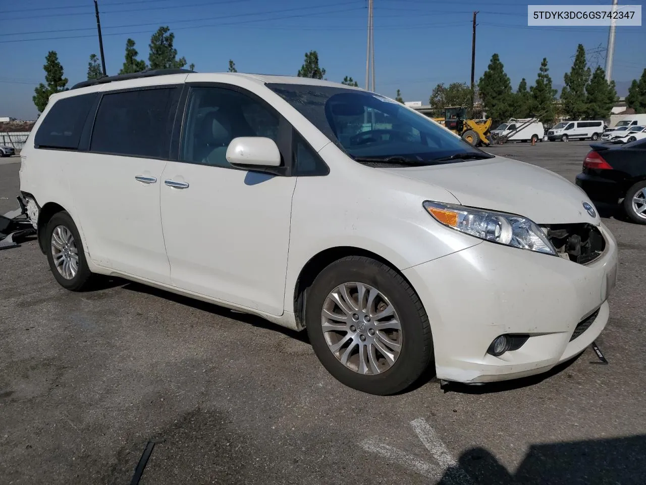 2016 Toyota Sienna Xle VIN: 5TDYK3DC6GS742347 Lot: 72579274