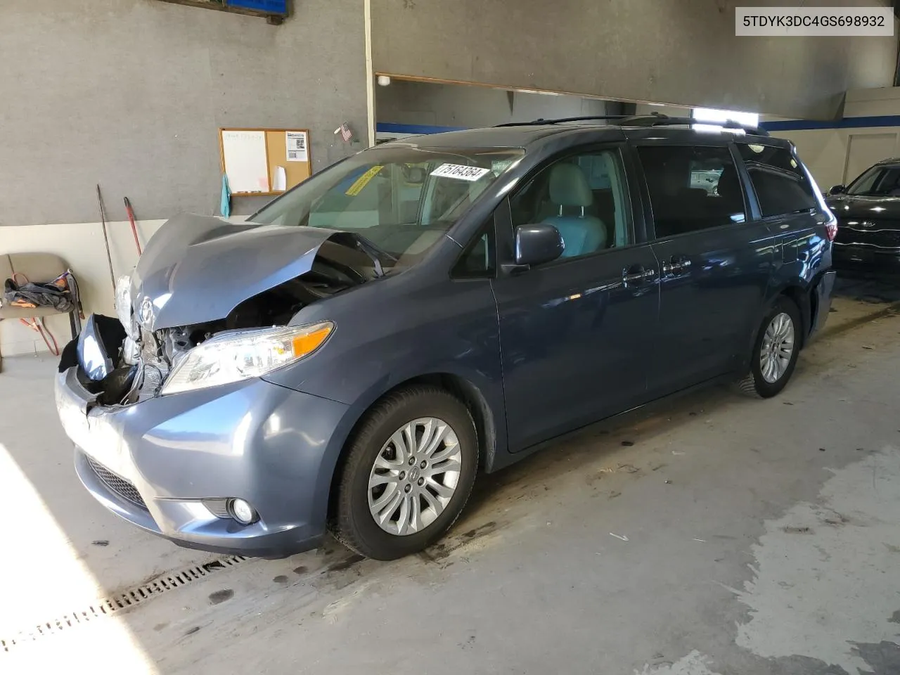 2016 Toyota Sienna Xle VIN: 5TDYK3DC4GS698932 Lot: 75164364