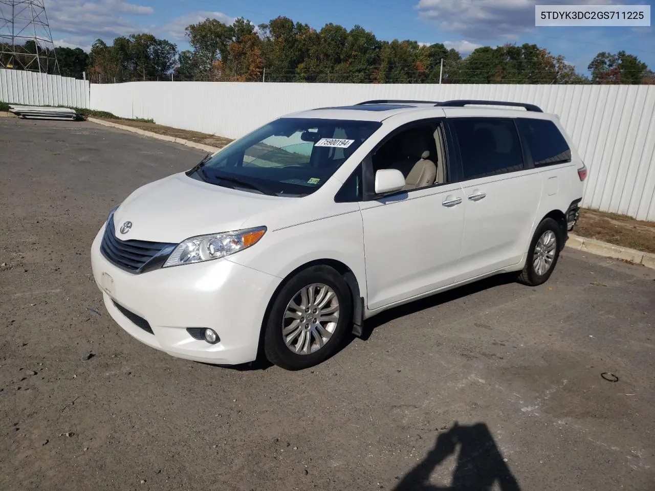 2016 Toyota Sienna Xle VIN: 5TDYK3DC2GS711225 Lot: 75900194