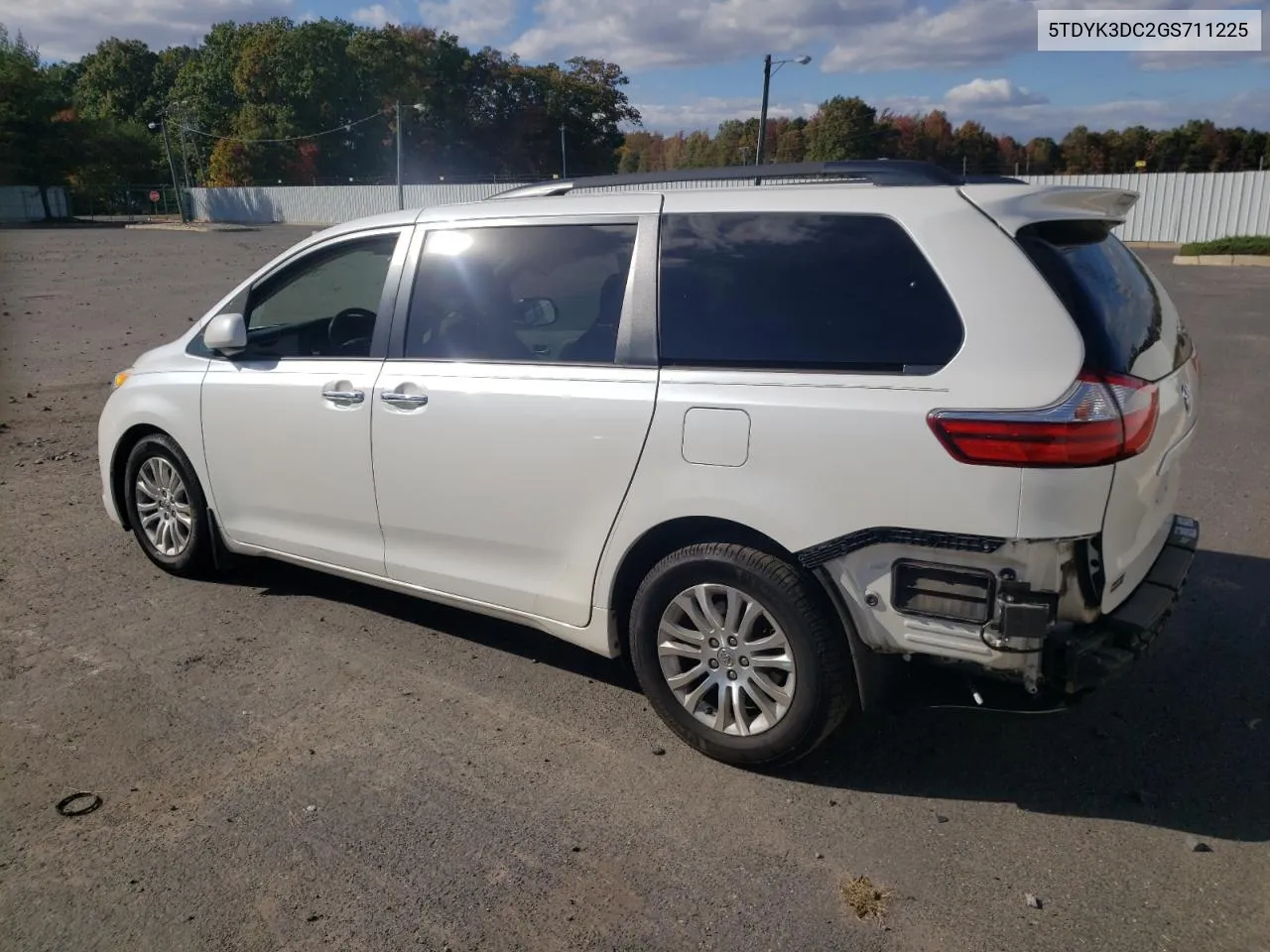 2016 Toyota Sienna Xle VIN: 5TDYK3DC2GS711225 Lot: 75900194