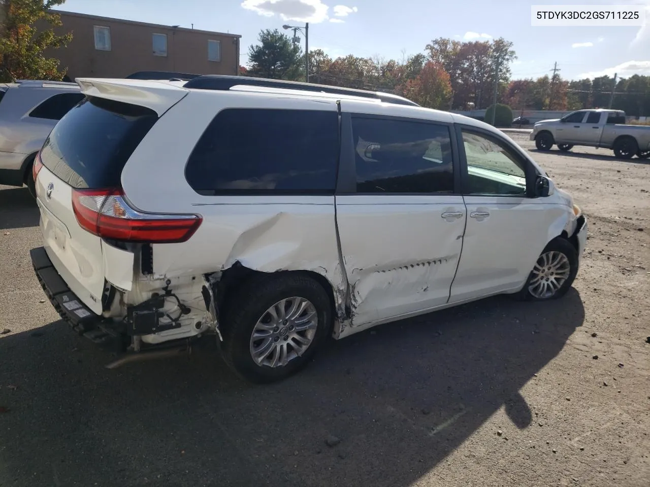 2016 Toyota Sienna Xle VIN: 5TDYK3DC2GS711225 Lot: 75900194