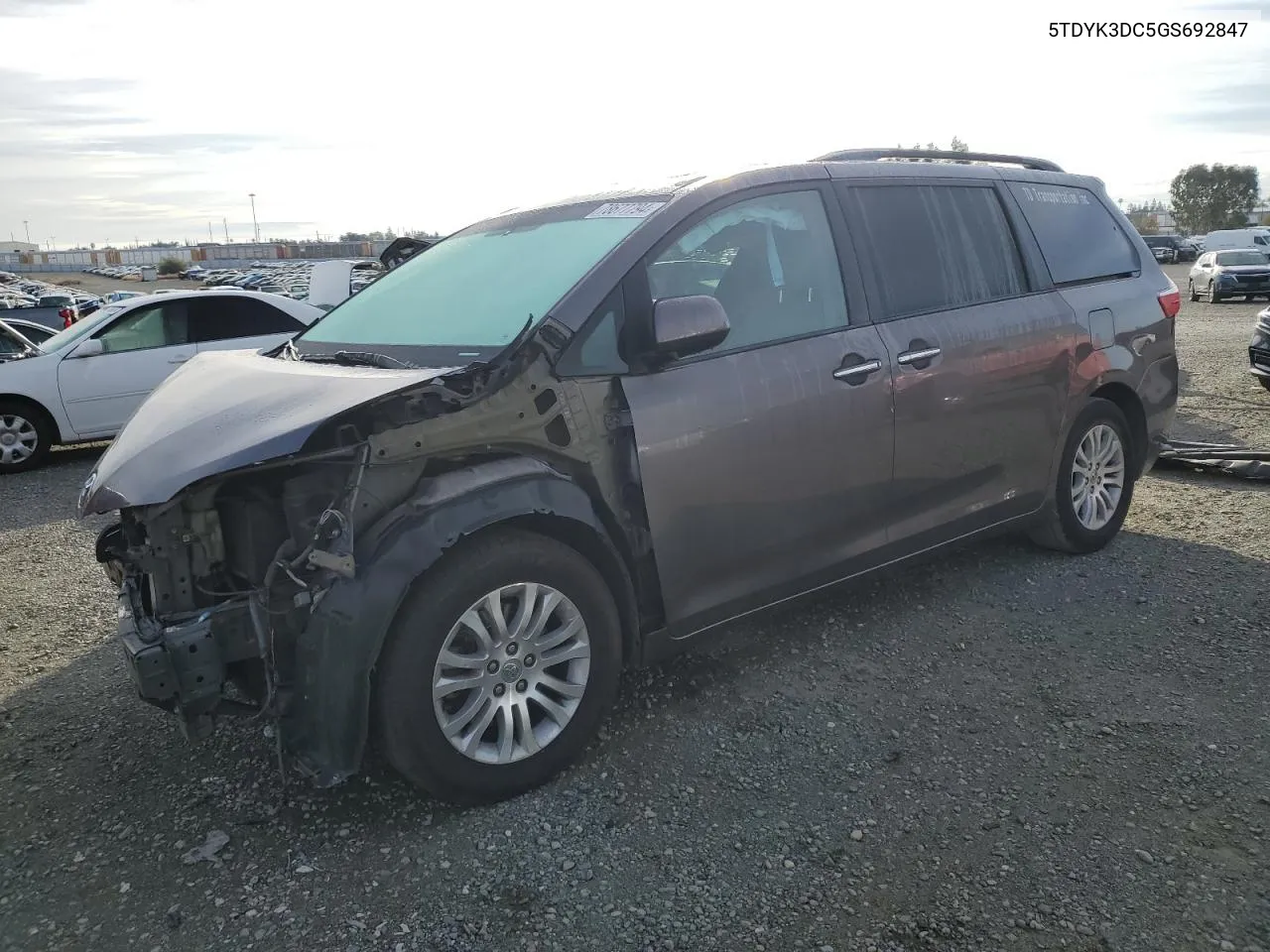 2016 Toyota Sienna Xle VIN: 5TDYK3DC5GS692847 Lot: 78677794