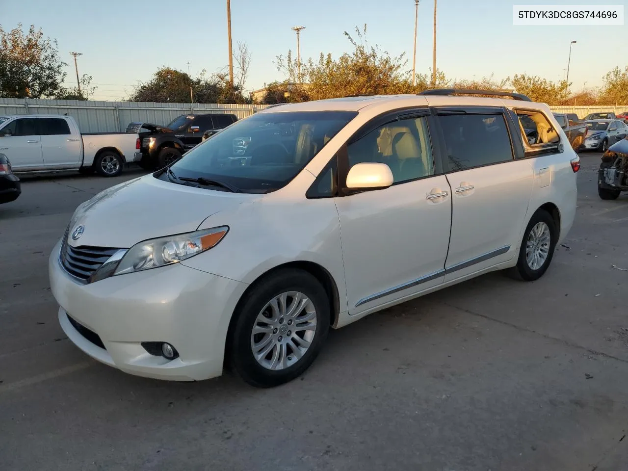 2016 Toyota Sienna Xle VIN: 5TDYK3DC8GS744696 Lot: 80390224